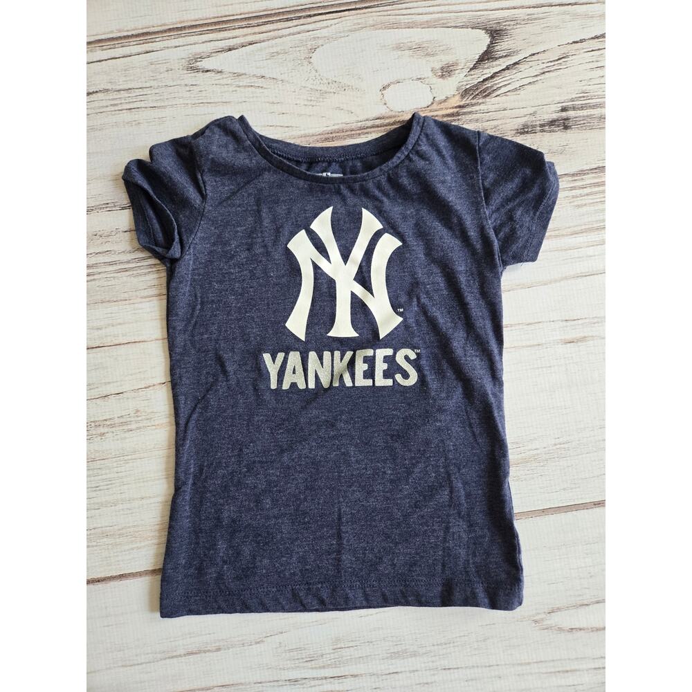 Genuine Merchandise New York Yankees Tee shirt sz 5T